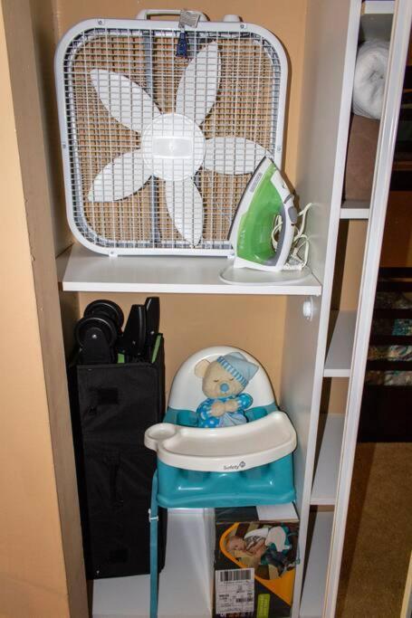 Apartment 5 O'clock Somewhere Near With Fenced Doggie Area
