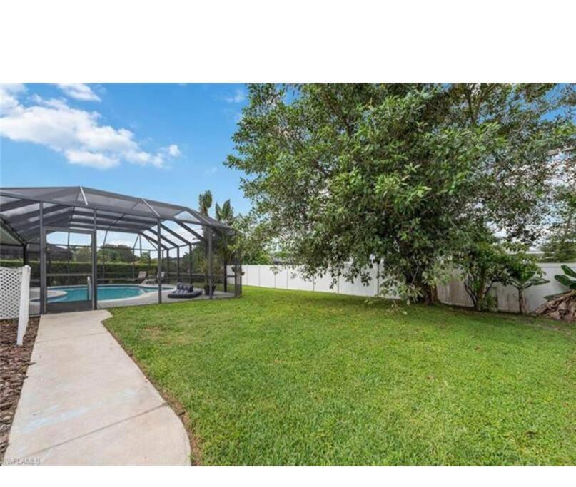 Single House With A Heated Pool In North Holiday home *