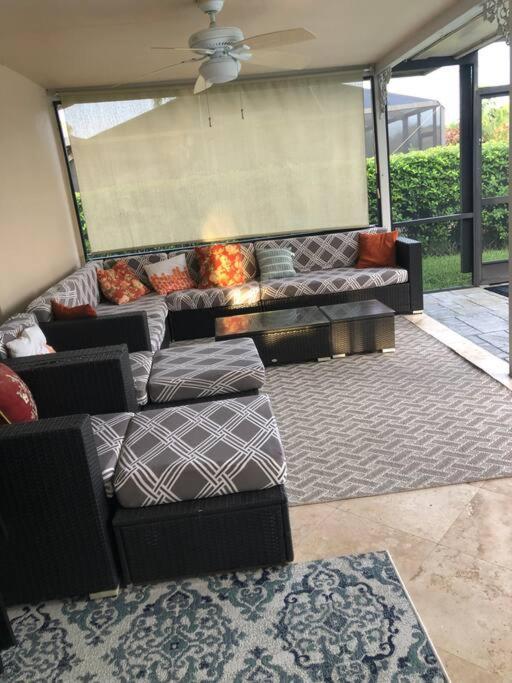 Single House With A Heated Pool In North Holiday home *