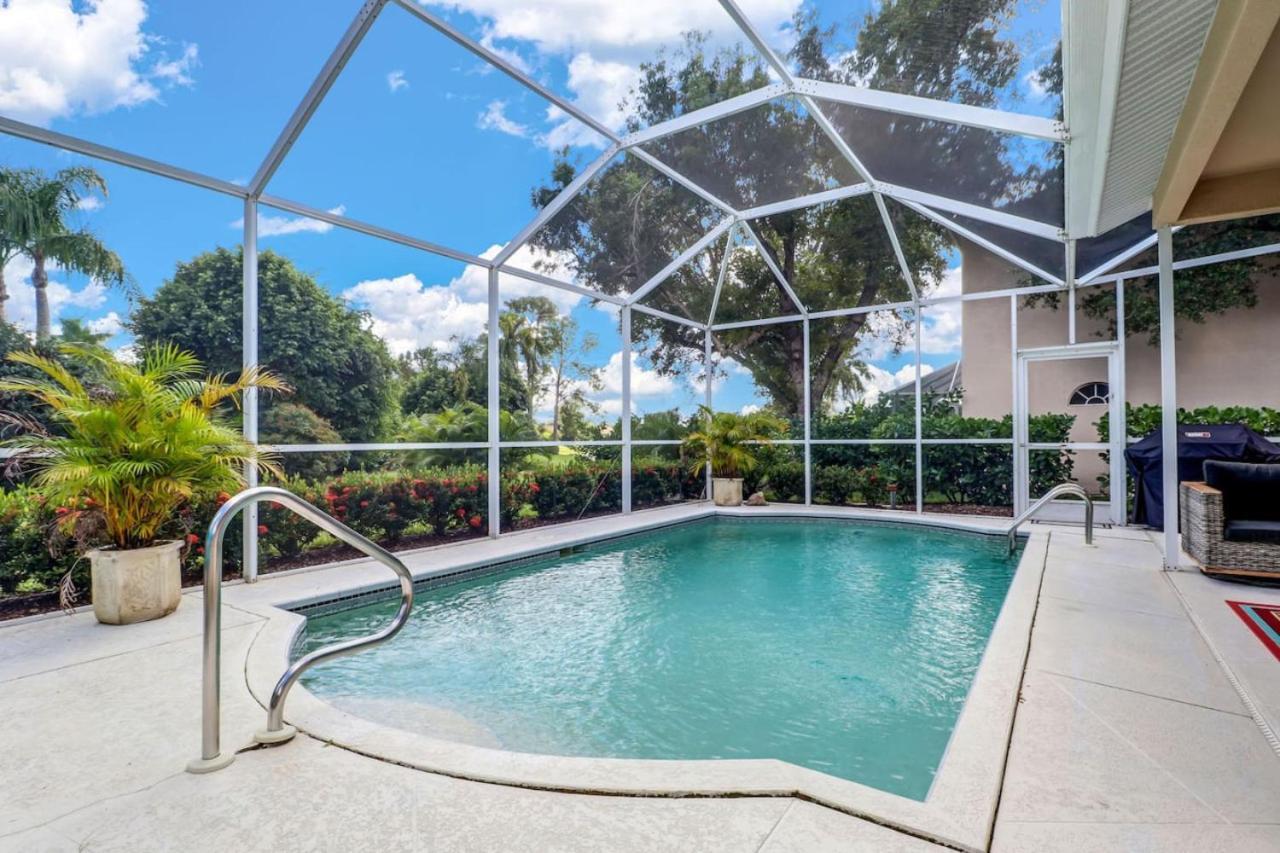 Holiday home Sunshine Days Stunning Pool Home. Gated Community