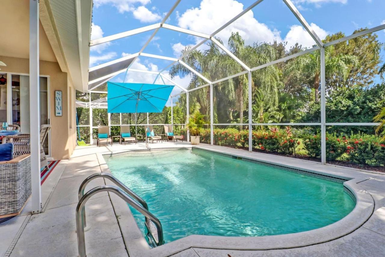 Holiday home Sunshine Days Stunning Pool Home. Gated Community *