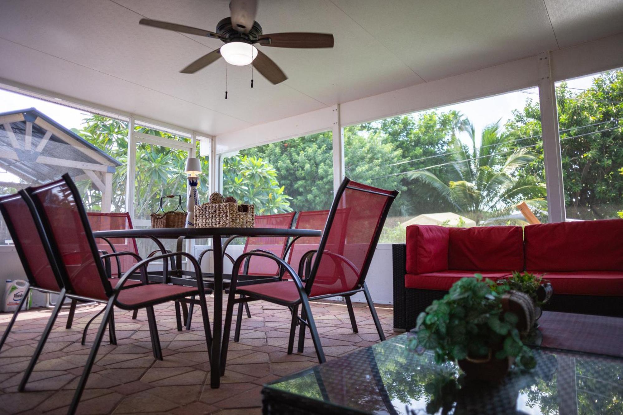 Comfy 3 Bedroom With Parking & Close To Everything Naples