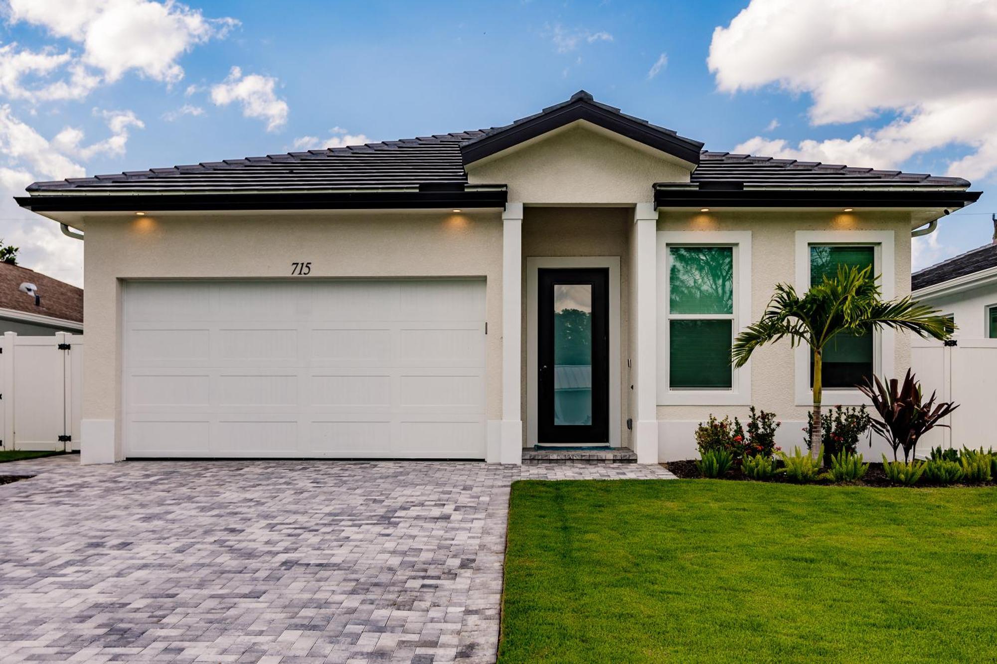 Mimosa Manor 4-4 Luxury Near Vanderbilt Holiday home