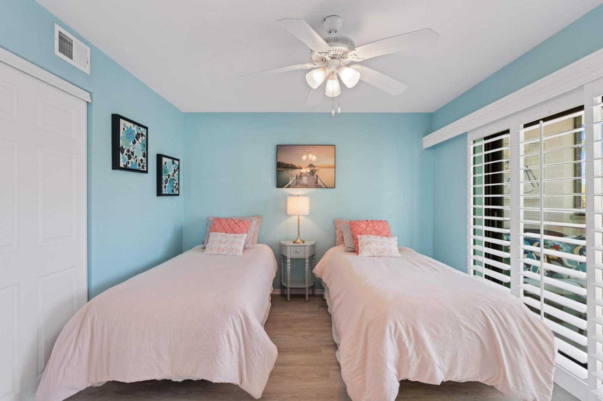 Holiday home Corner Unit With And Fountain Views *