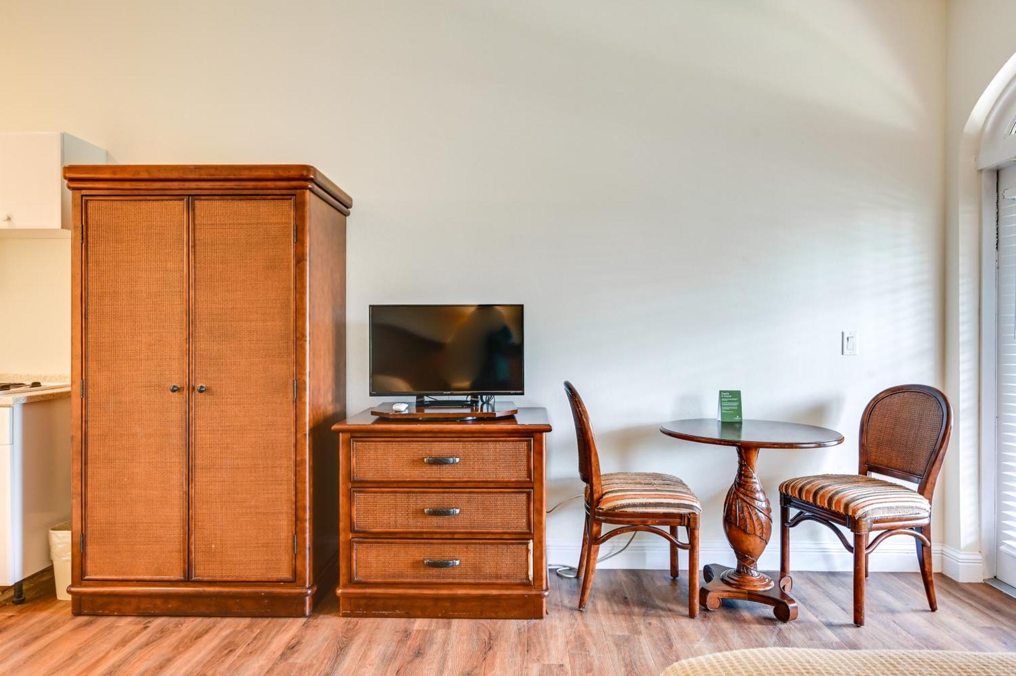 Apartment Vacation In Community