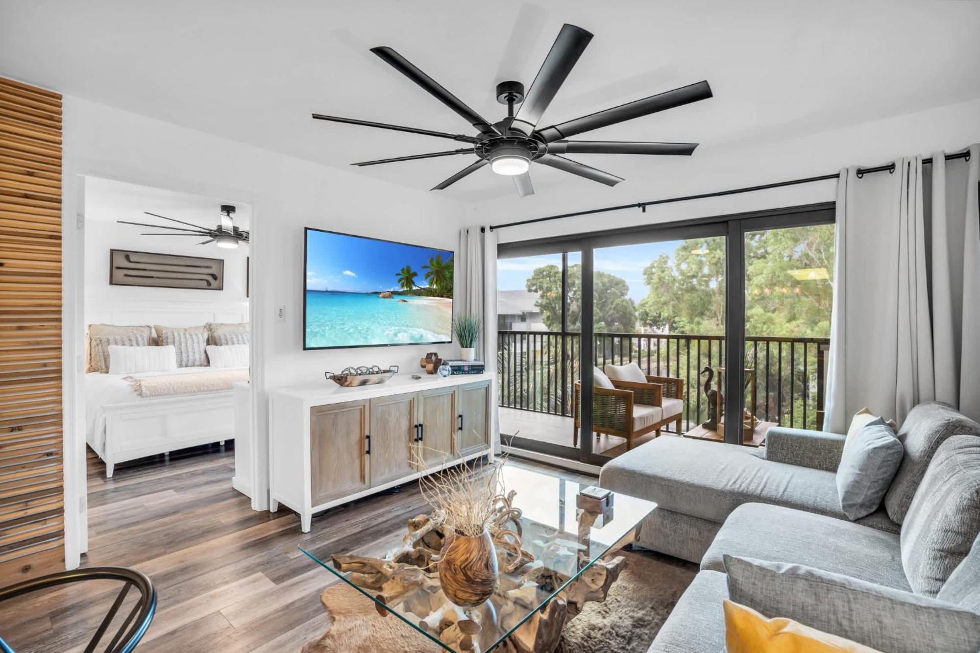 Designer Furnished And Views Holiday home
