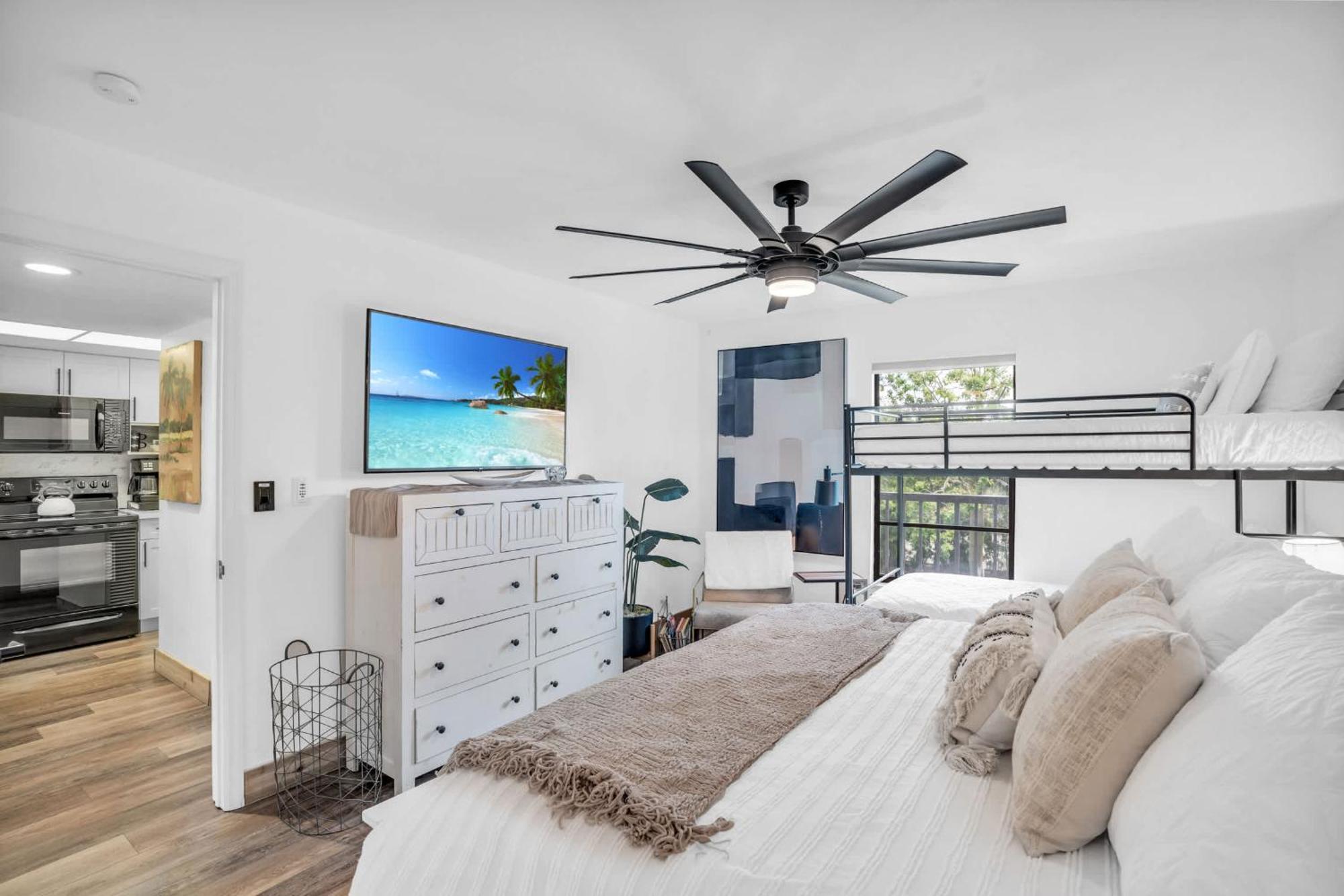 Designer Furnished And Views *