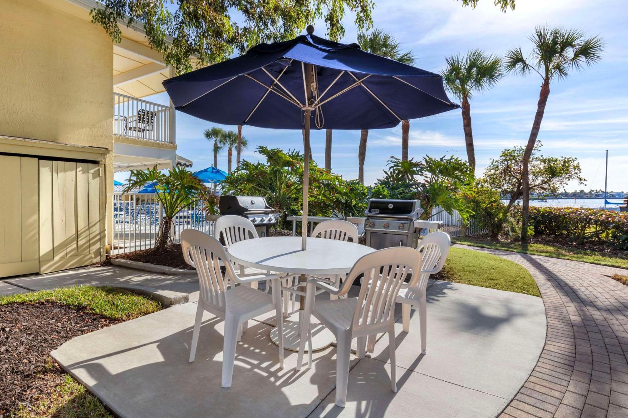 Hilton Vacation Club Charter Club Bay Resort