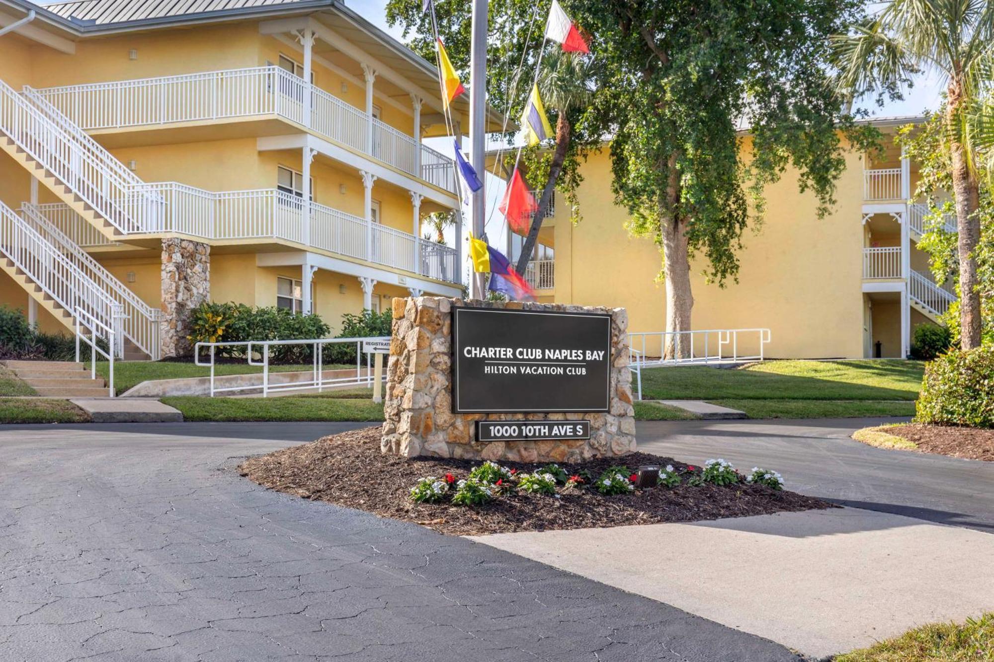 Resort Hilton Vacation Club Charter Club Bay Naples