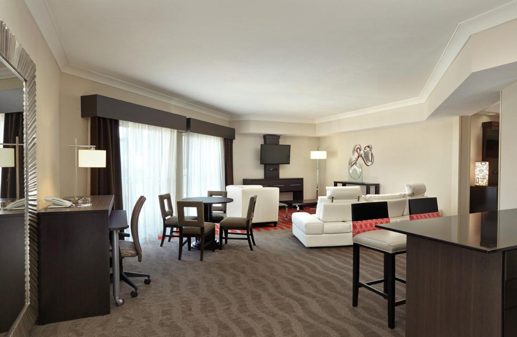 Hotel Express & Downtown - 5th Avenue By Ihg