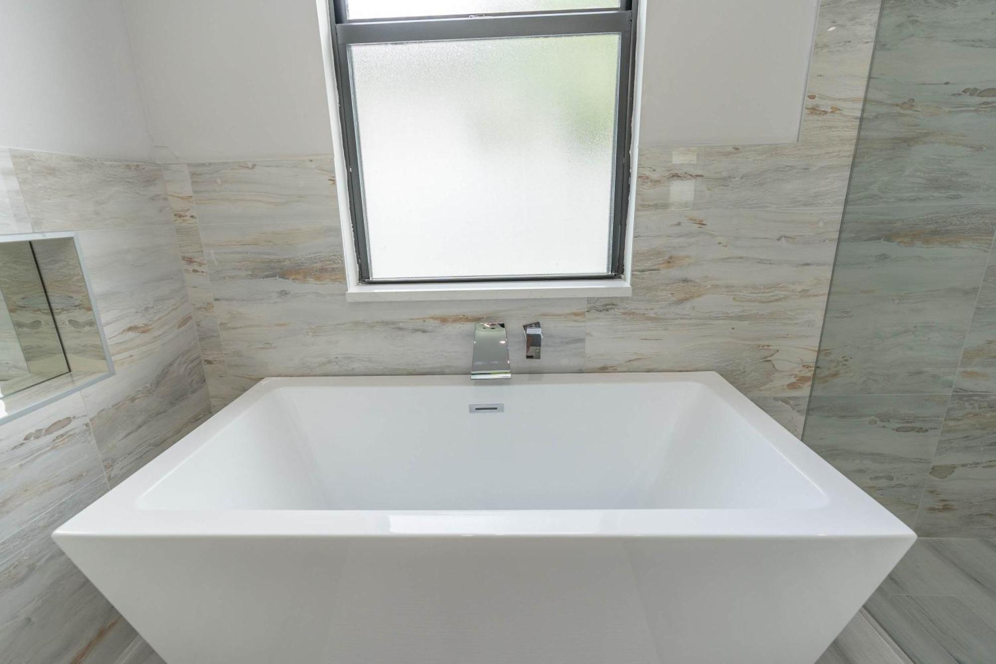 Sparkling New Vanderbilt Luxury Escape Holiday home