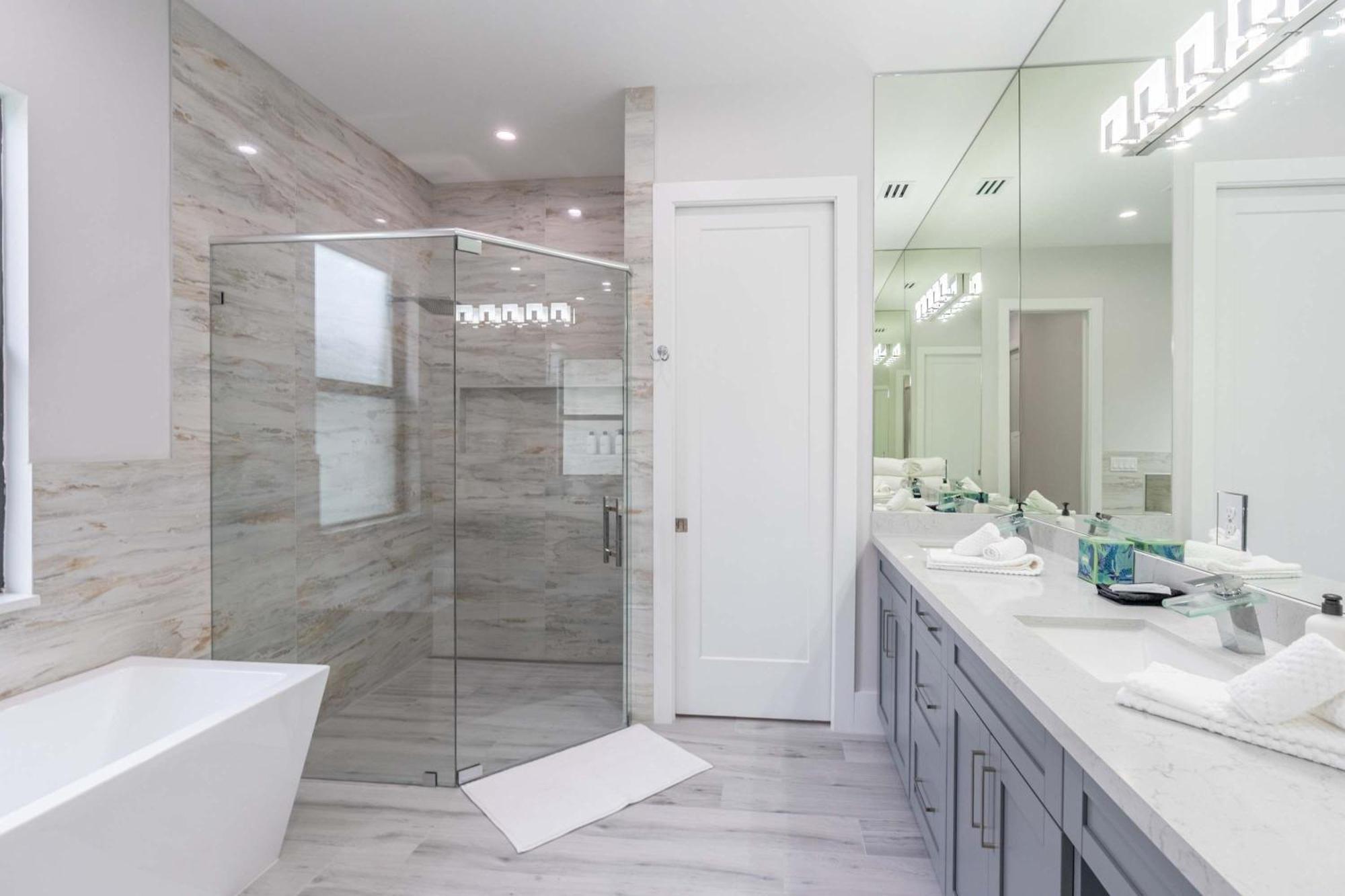 Holiday home Sparkling New Vanderbilt Luxury Escape