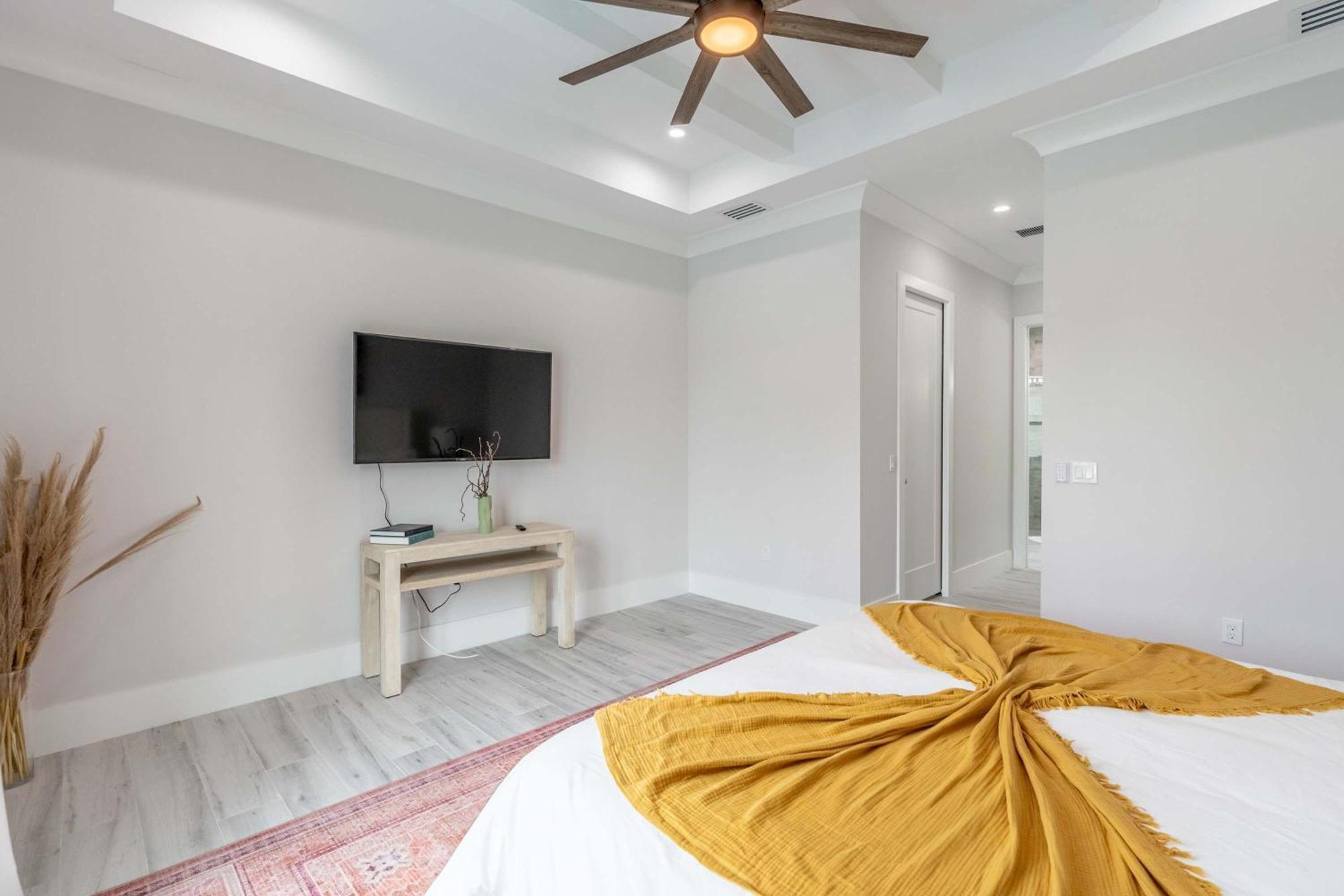 Holiday home Sparkling New Vanderbilt Luxury Escape Naples