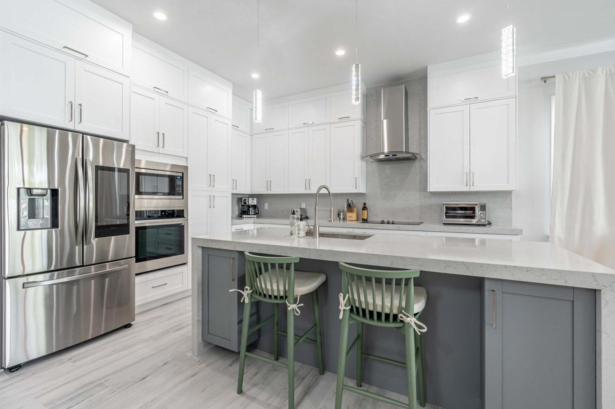 Sparkling New Vanderbilt Luxury Escape Holiday home *