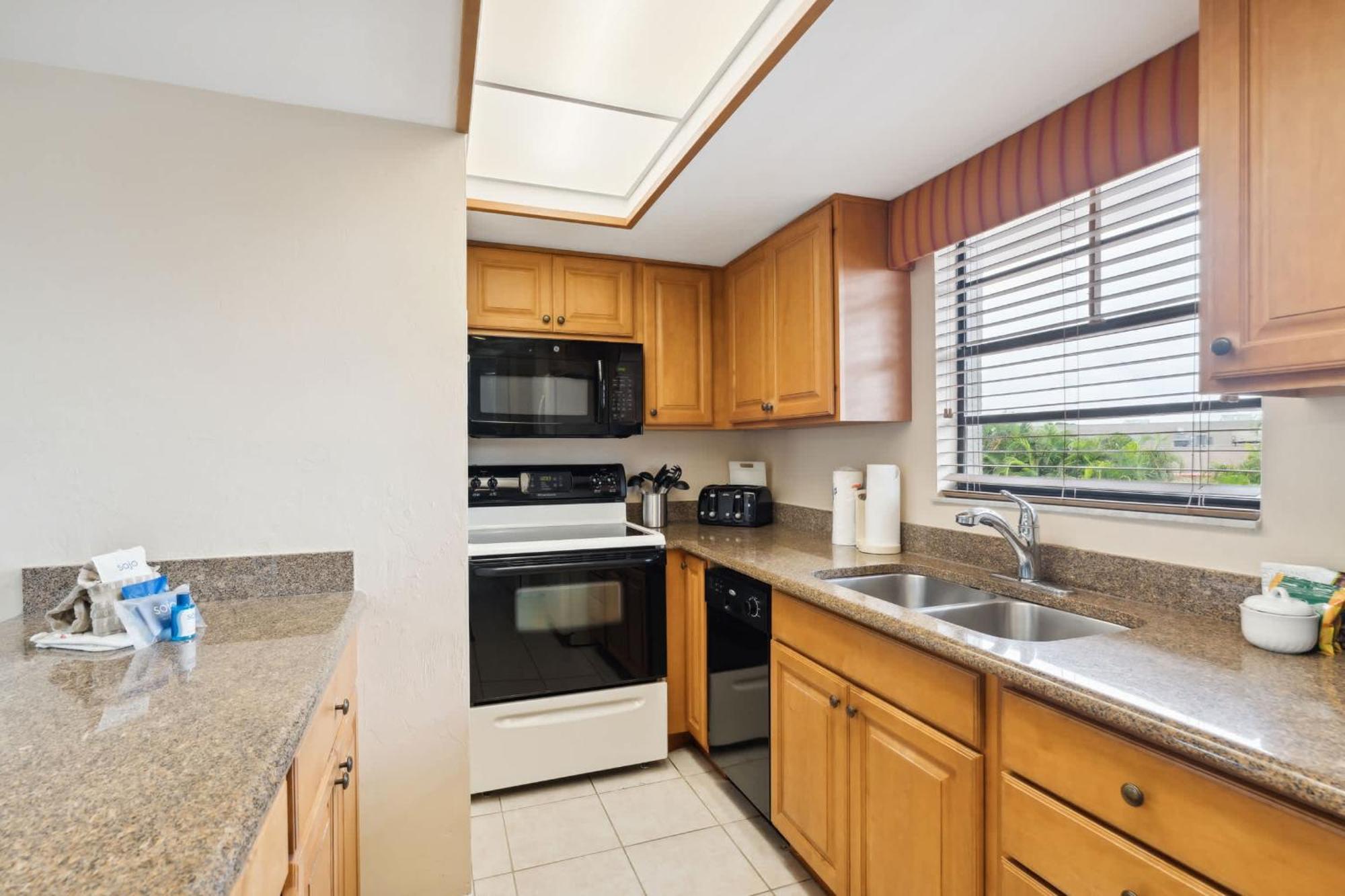 Deluxe With Views * Naples