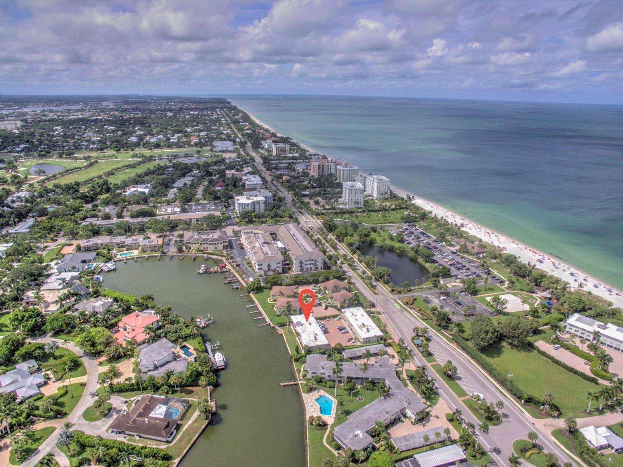 Walk To Lowdermilk From Amazing & Cute With Back Bay Views *