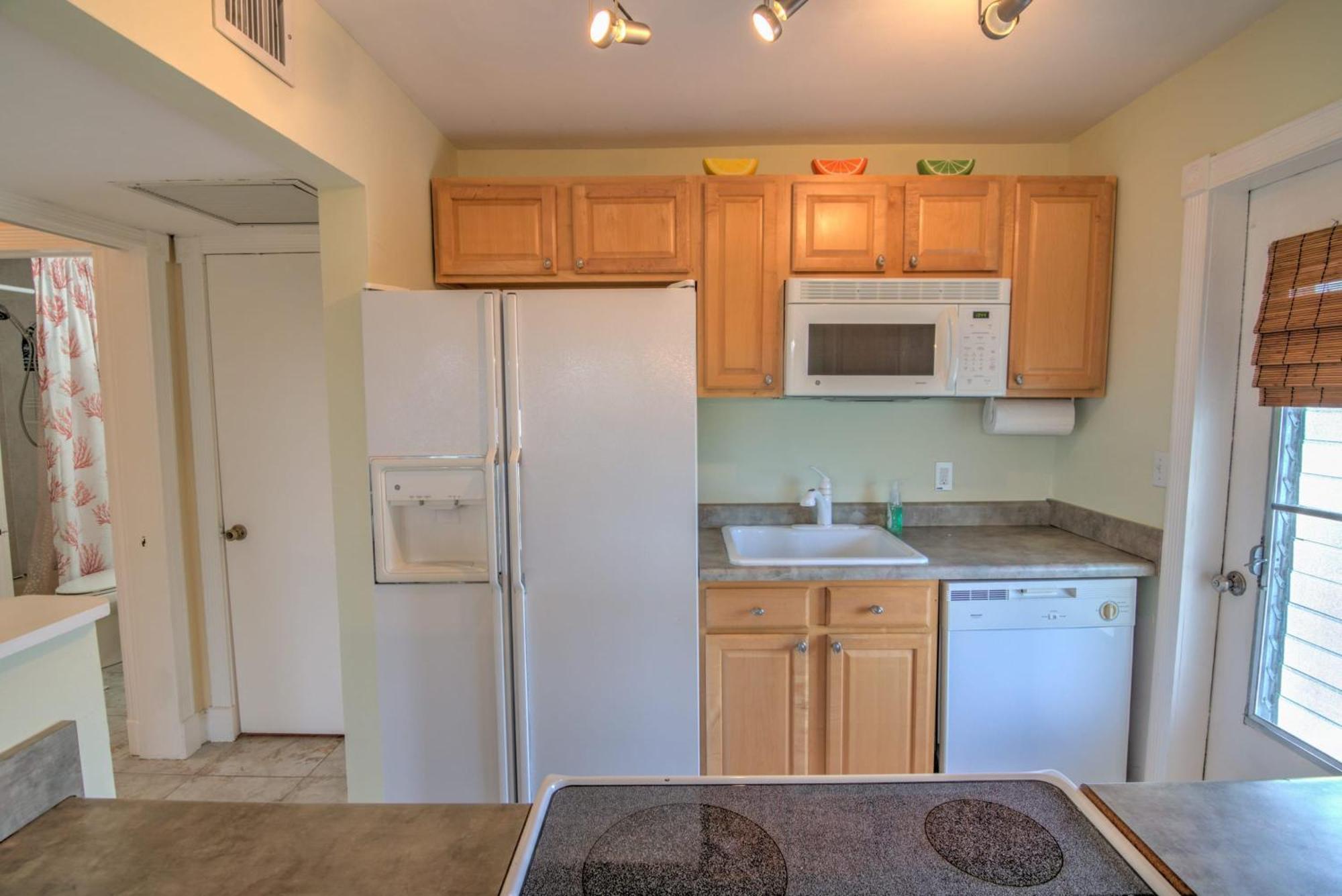 Walk To Lowdermilk From Amazing & Cute With Back Bay Views Holiday home Naples