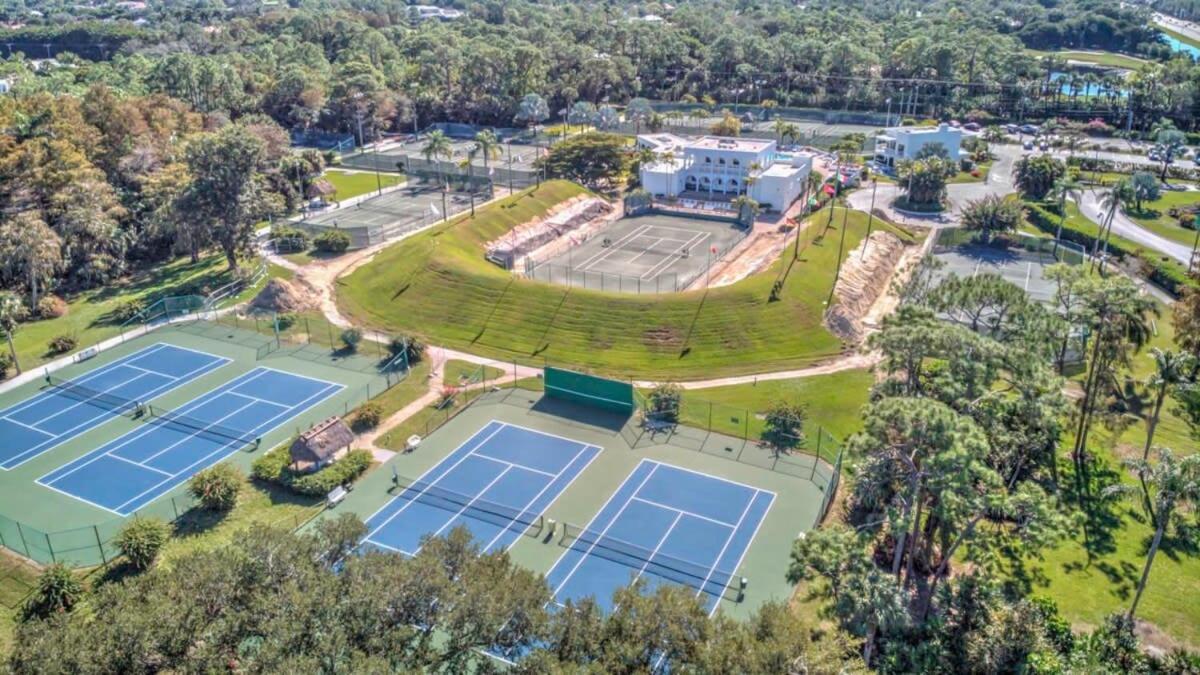 Chic Getaway - Tennis Pool Comfort Naples