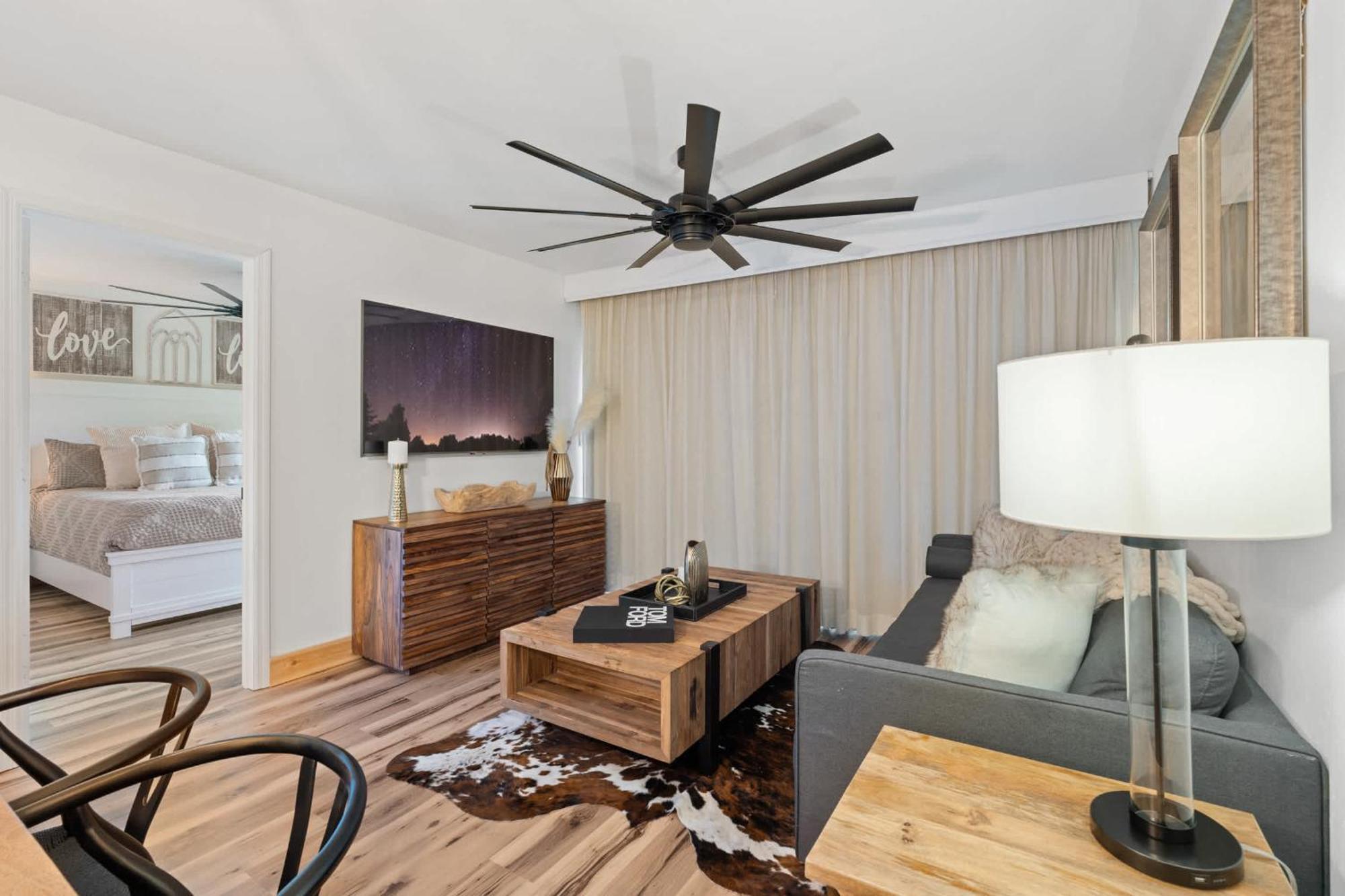 Spend Your Vacation In Luxury With Pool Views #243 Holiday home Naples