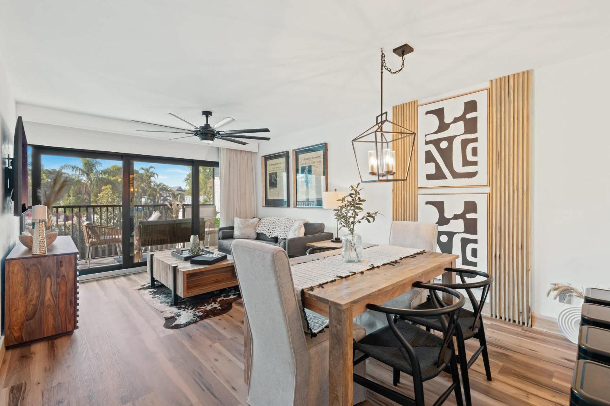 Spend Your Vacation In Luxury With Pool Views #243