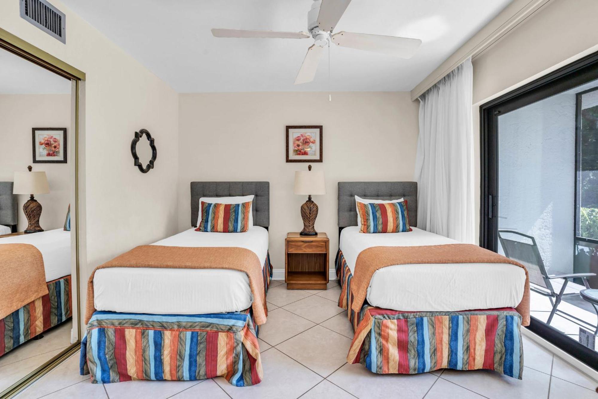 1st Floor With Views Holiday home Naples