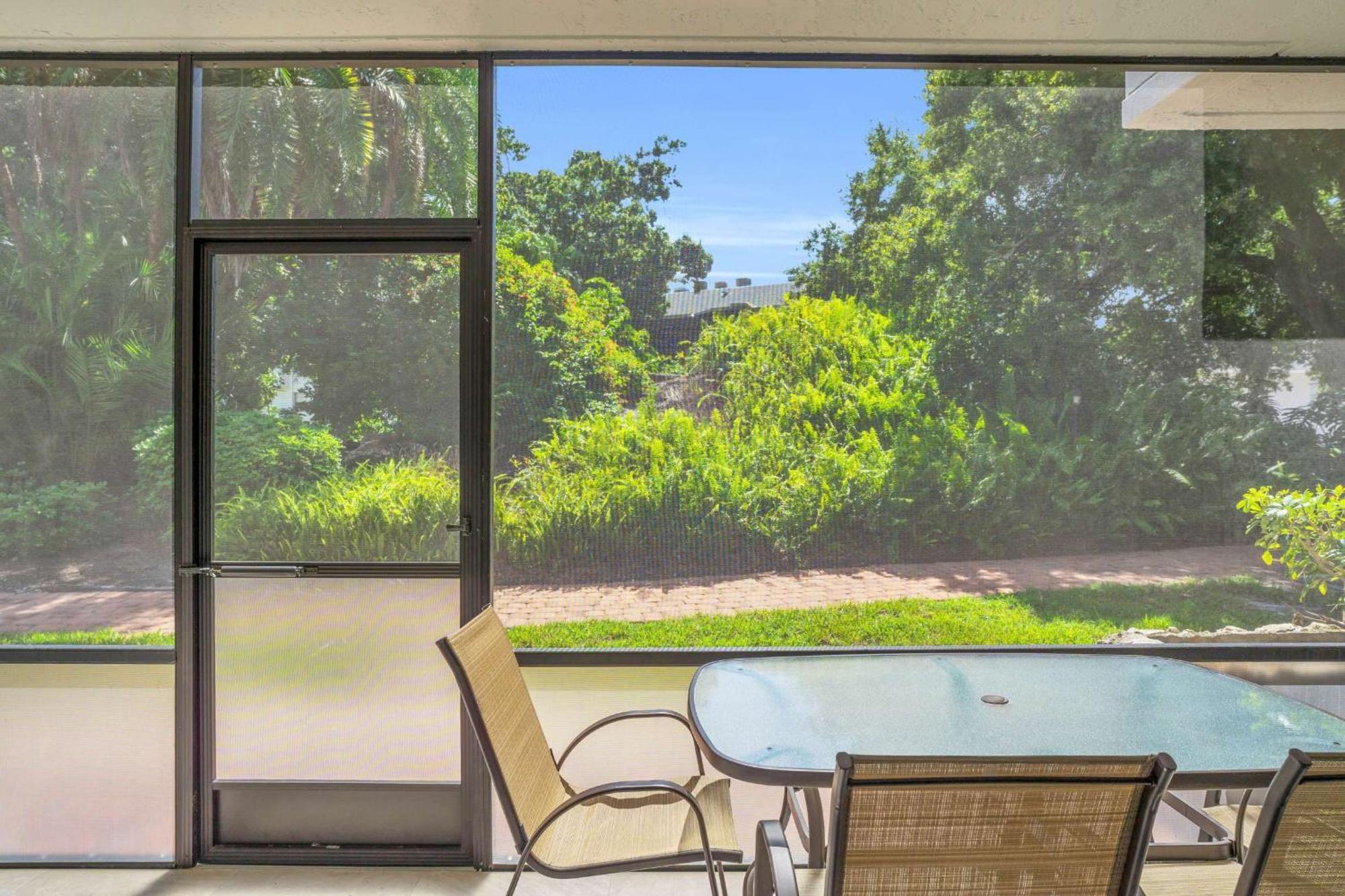 1st Floor With Views Holiday home Naples