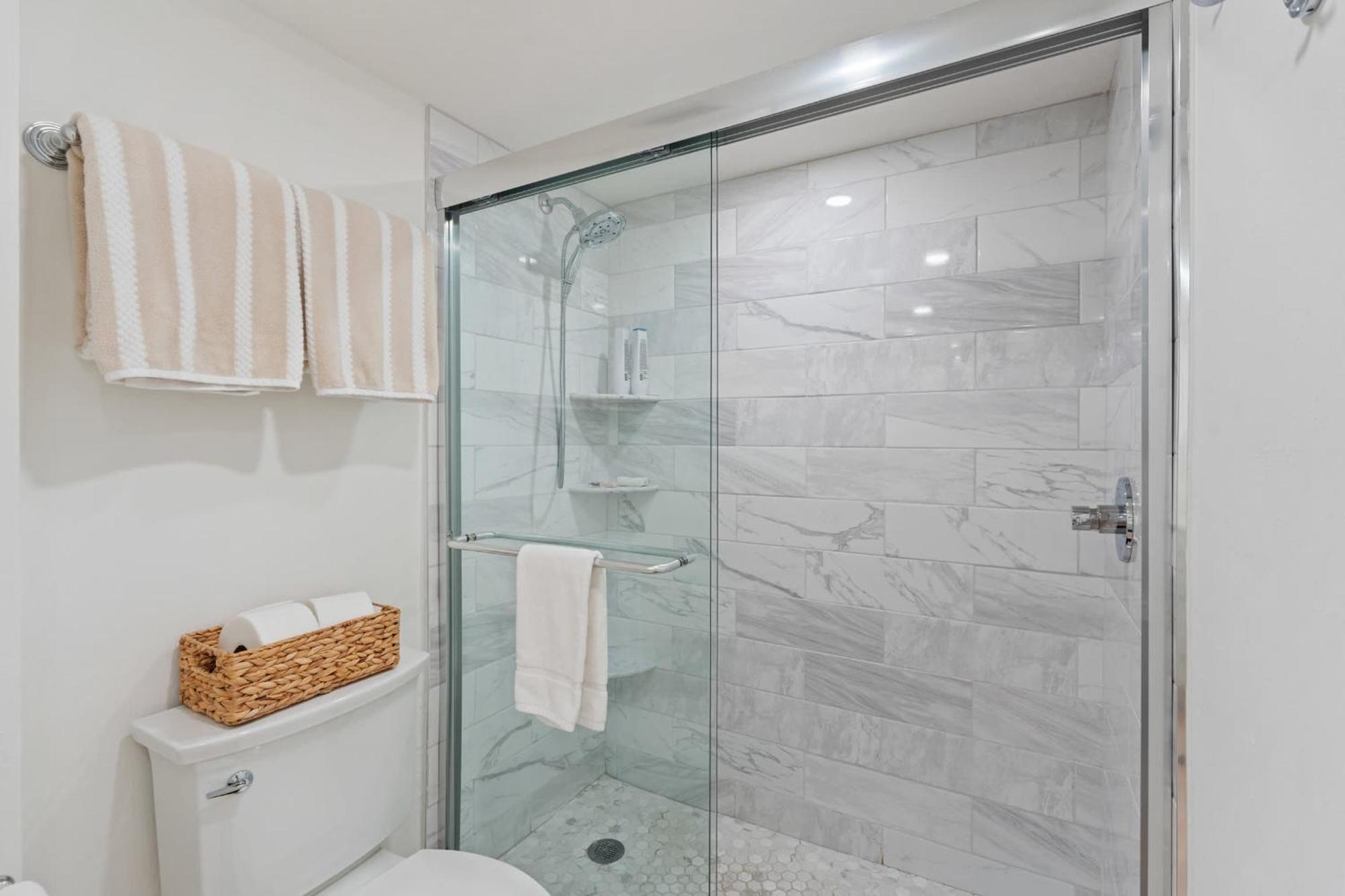 Exquisite Luxury First Floor - Easy Walk To Amenities Holiday home