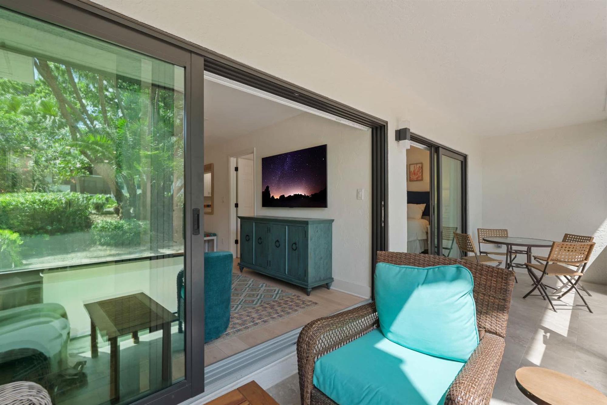Exquisite Luxury First Floor - Easy Walk To Amenities Naples