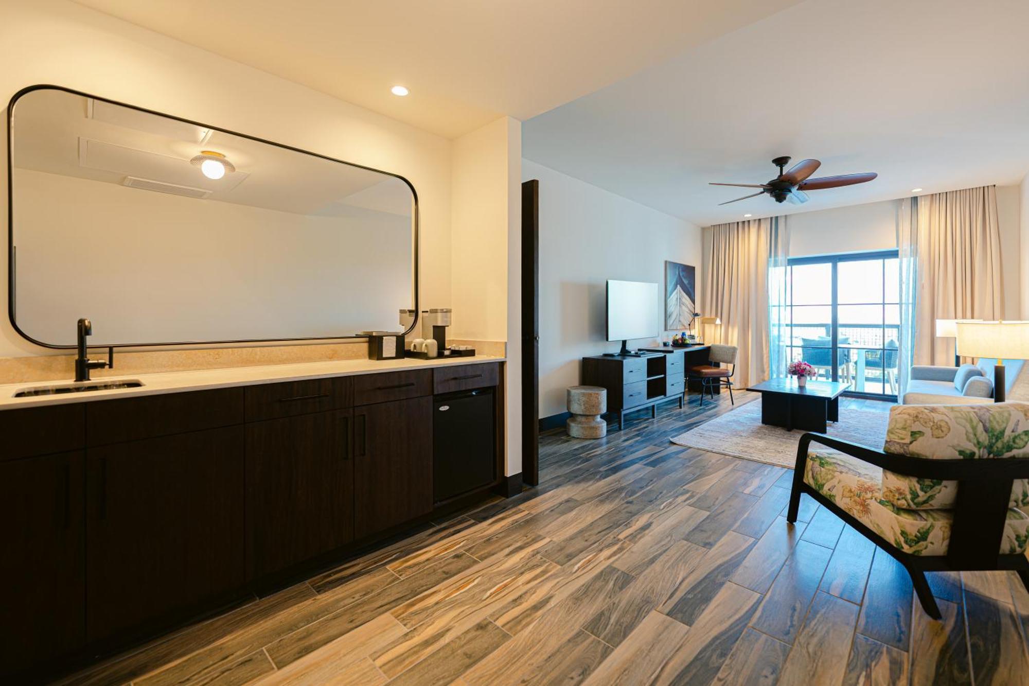 The Perry Naples Hotel