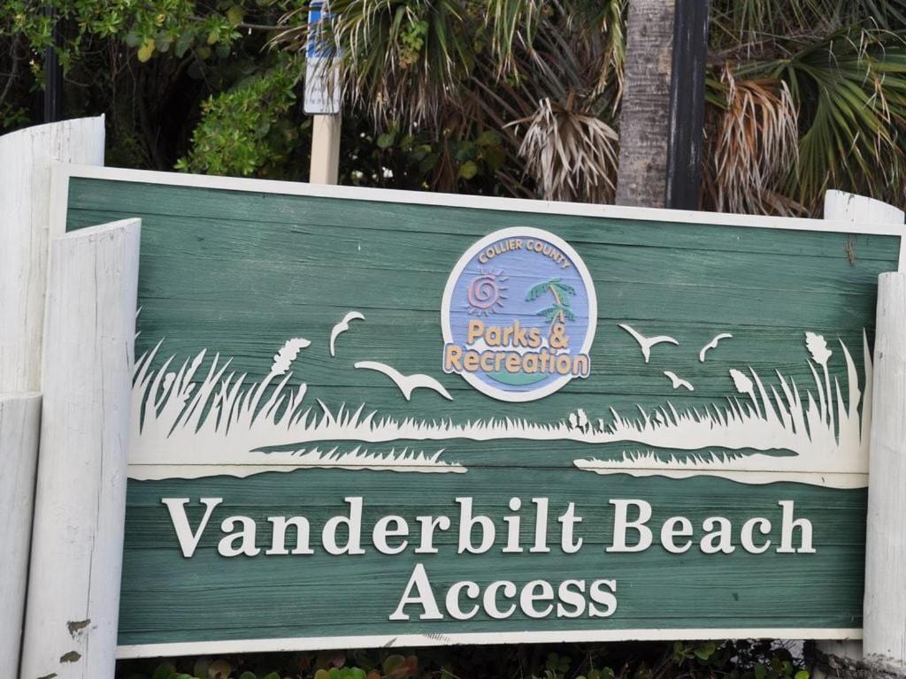 Holiday home Sunsation On The Water! - Walk To Vanderbilt Beach! Salt Water Pool!