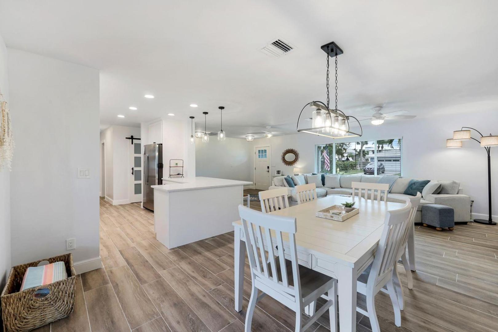 Holiday home Sunsation On The Water! - Walk To Vanderbilt Beach! Salt Water Pool! *