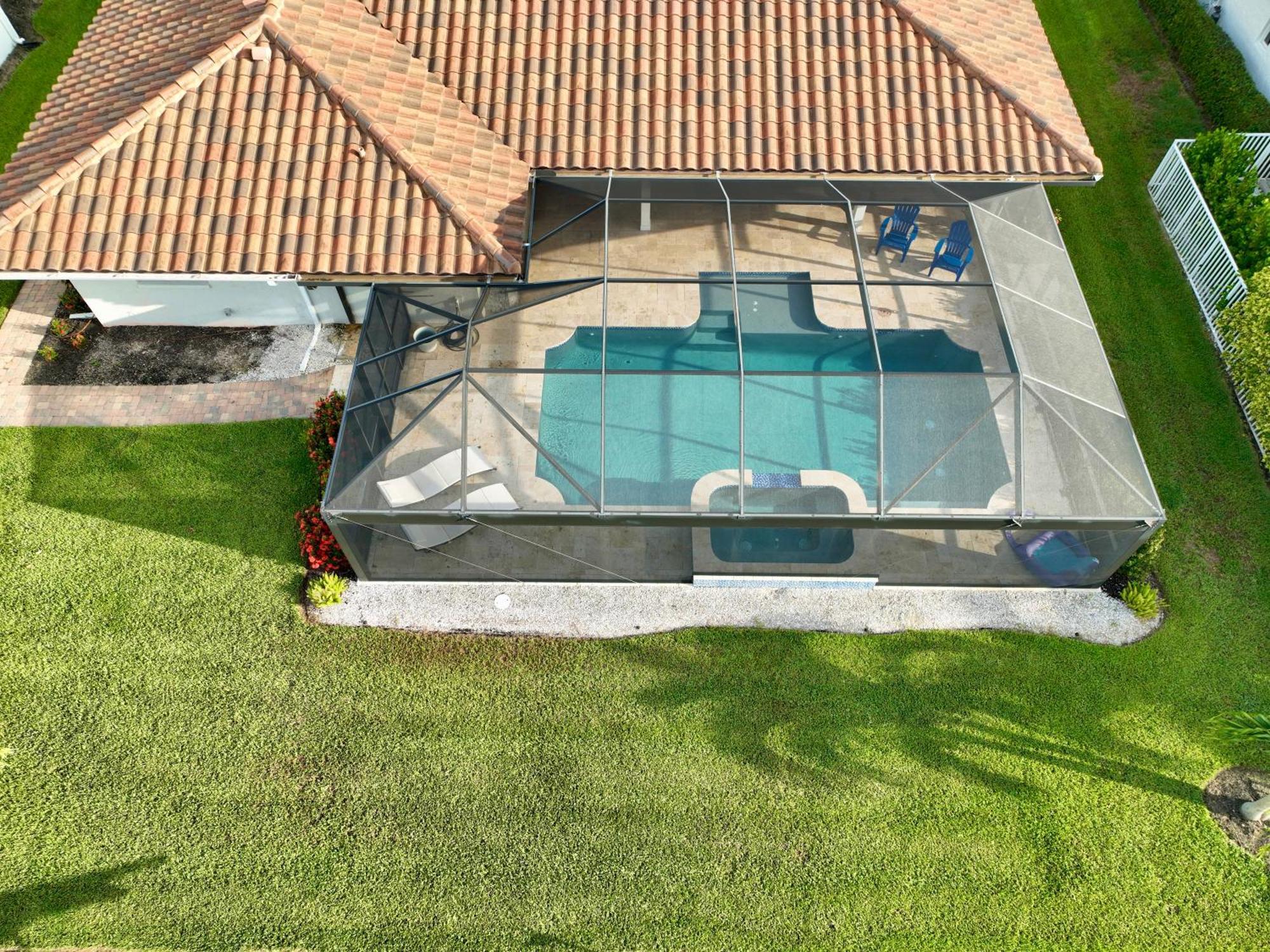 Holiday home Sunsation On The Water! - Walk To Vanderbilt Beach! Salt Water Pool! *