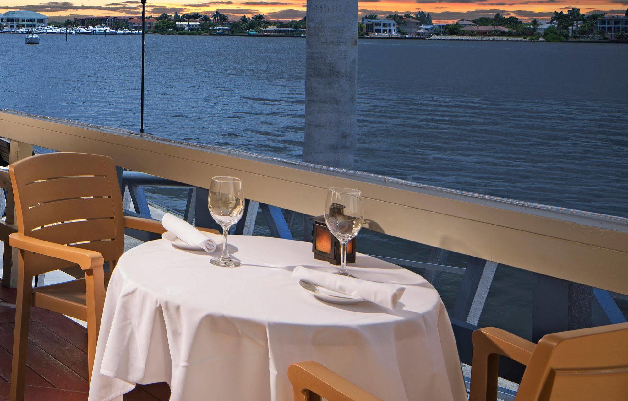 Cove On Bay Hotel 2*