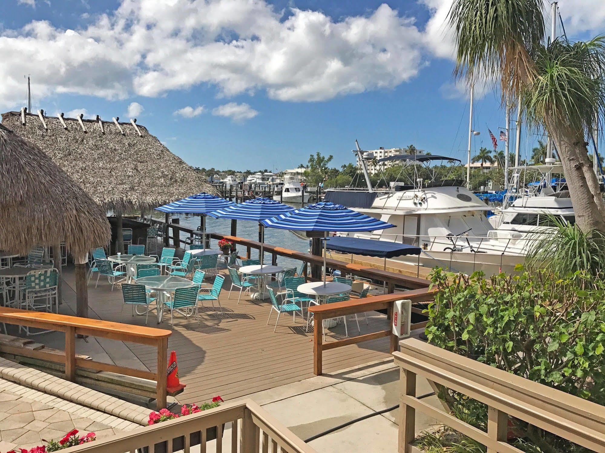Cove On Bay Hotel 2*