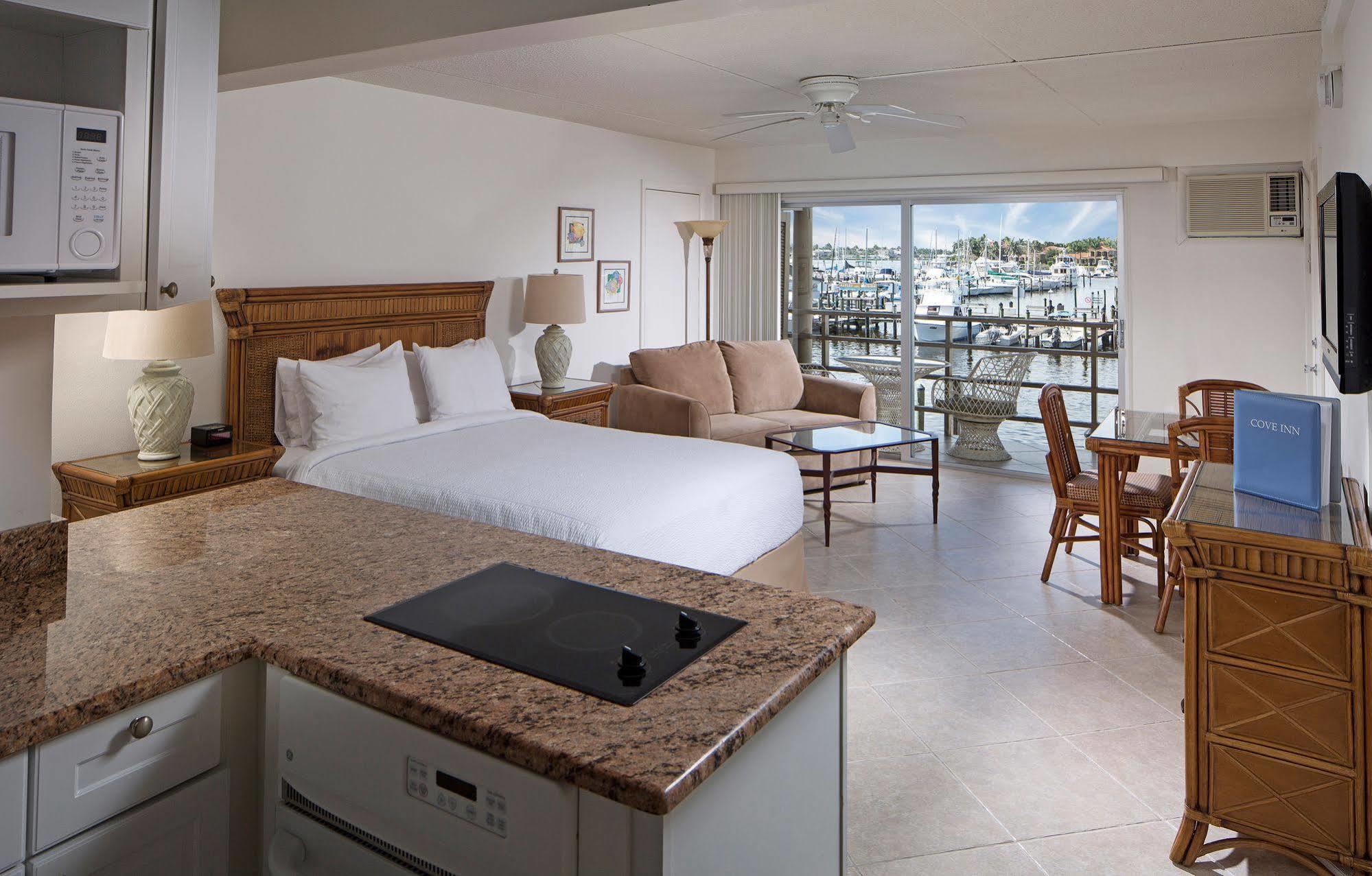 Cove On Bay Naples