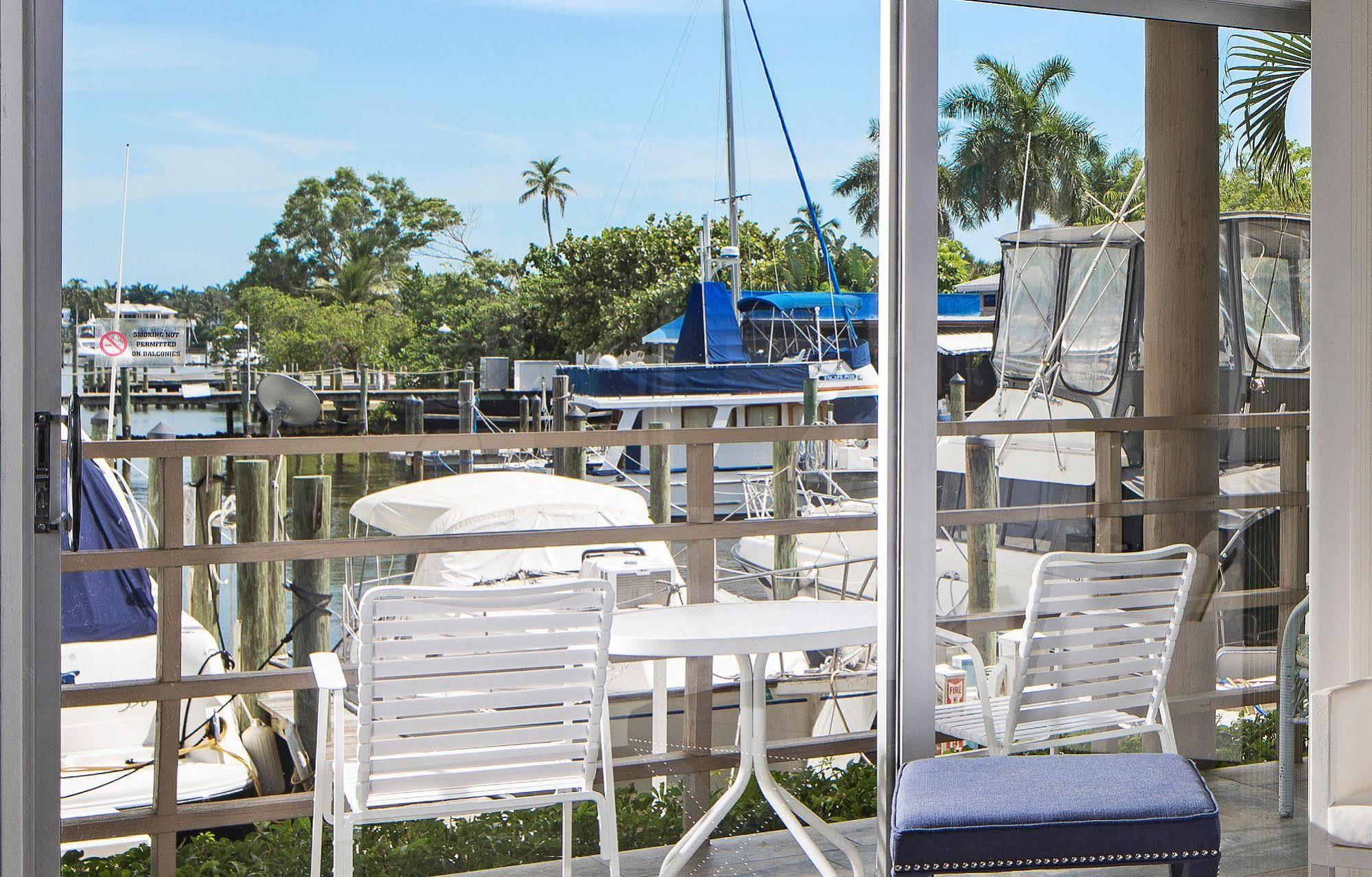Cove On Bay Naples