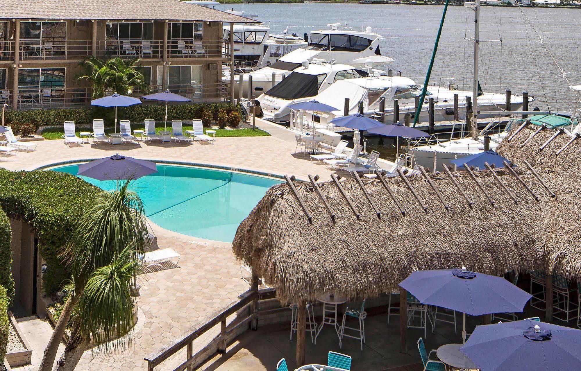 Hotel Cove On Bay Naples