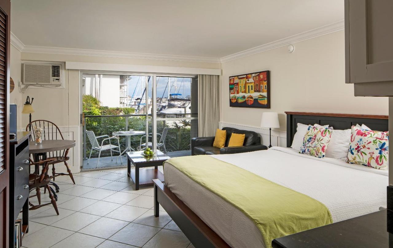 Cove On Bay Hotel