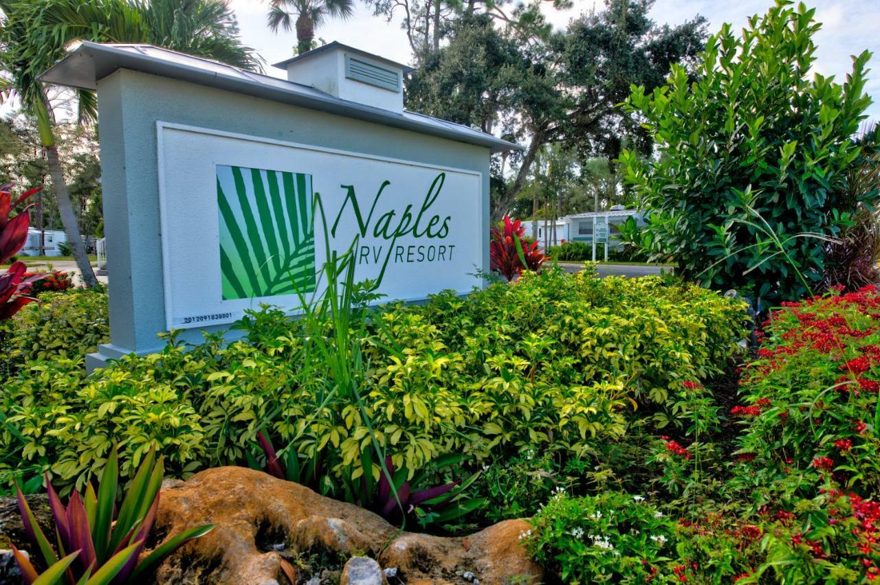 Naples Rv 2*