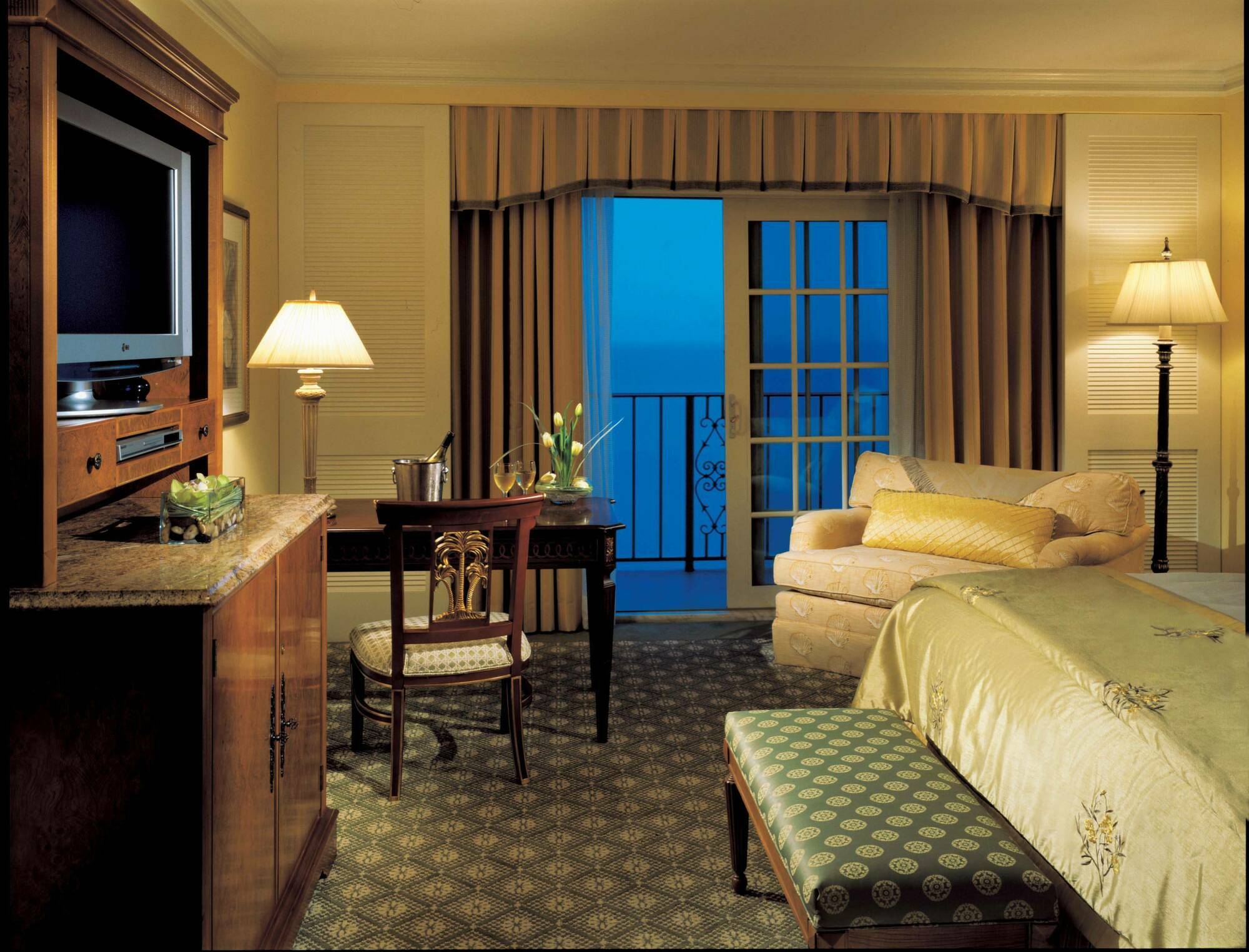 Resort The Ritz-carlton 5*
