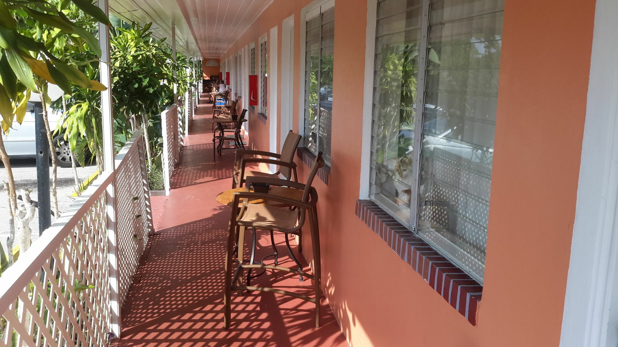 Contys Hotel 2*