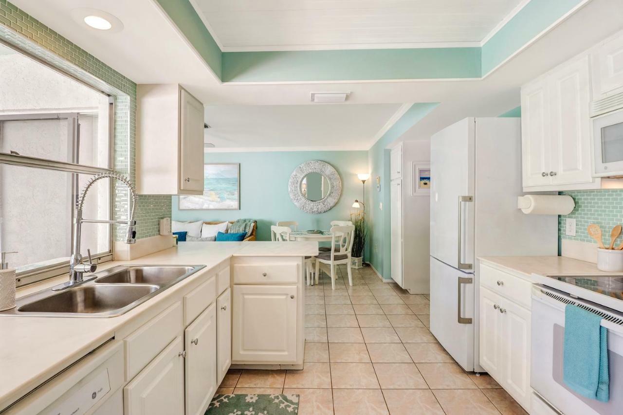 Comfortably Chic Pool Retreat Villa Naples