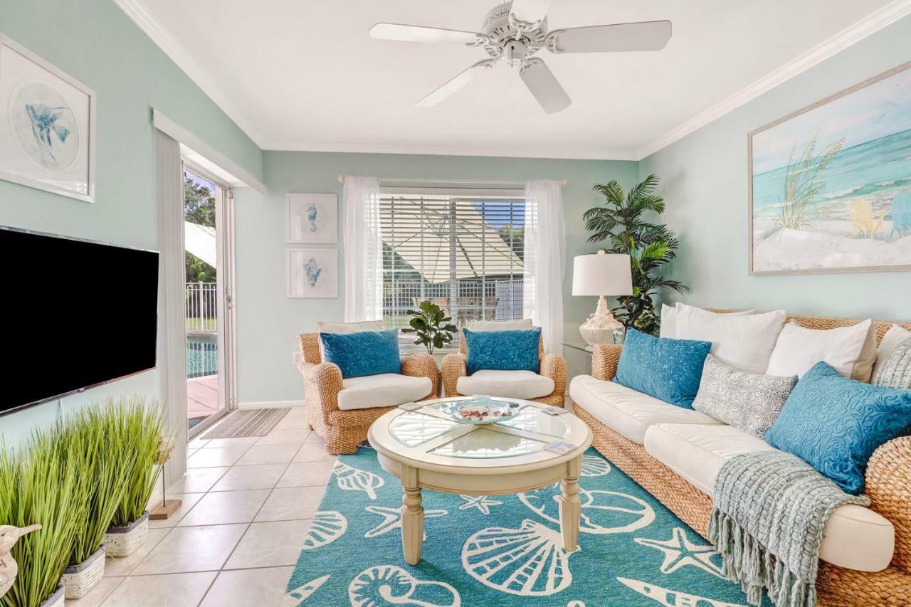 Comfortably Chic Pool Retreat Villa
