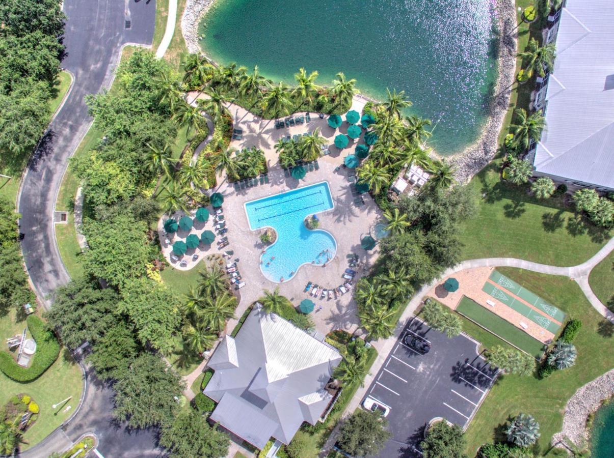 **gorgeous First Floor In Greenlinks Of Lely -relax By The Pool, Golf At 2 Courses Or Enjoy Happy Hour Next Door!** Holiday home Naples
